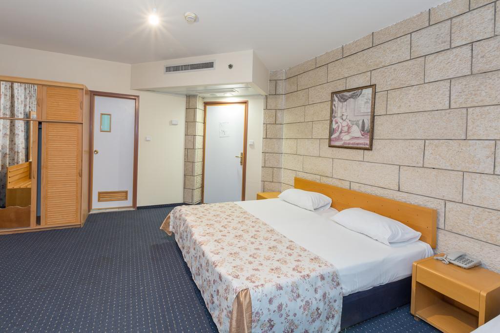 Hotel & Museum Dona Gracia Tiberias Eksteriør bilde